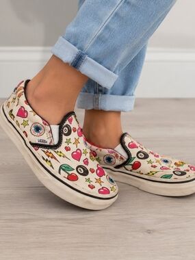 Vans Kids Slip-On Sneakers Cream Multi Icon Hearts Cherries Stars 8-Ball Sz 5